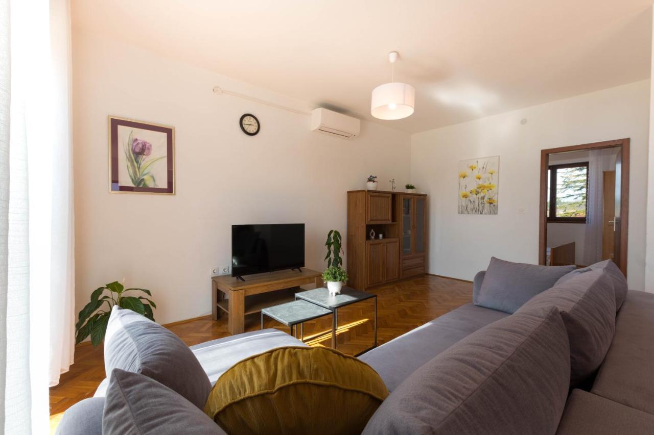 Mia Apartments เมดูลิน ภายนอก รูปภาพ